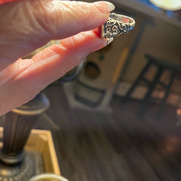 Silver 925 red coral filigree ring size 6.5 - Picture 5 of 5